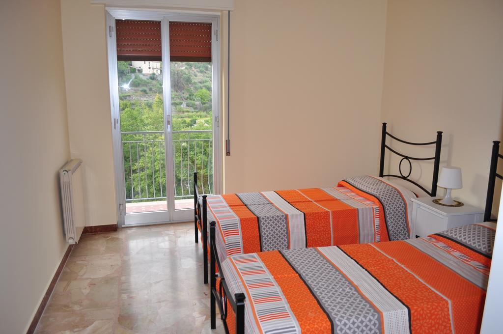 Casa Catena Francavilla di Sicilia Quarto foto